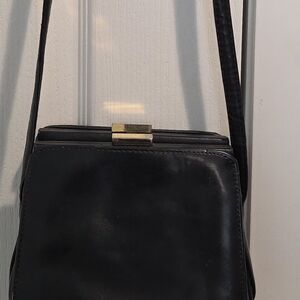 Elegant Black Leather Shoulder Bag